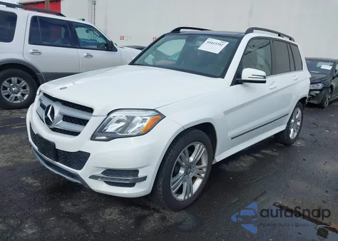 2015 Mercedes-Benz Glk 350 4Matic z USA, uszkodzony, nr VIN WDCGG8JB9FG395671